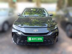 Toyota Camry Hybrid 2.0L HGVP Luxury - фото 2