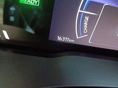 Toyota Camry Hybrid 2.0L HGVP Luxury - фото 8