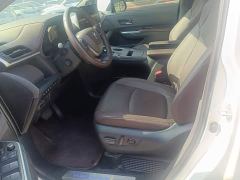 Toyota Sienna 2.5L Hybrid Platinum Edition - photo 9