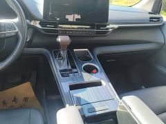 Toyota Sienna 2.5L Hybrid Premium Edition - фото 13