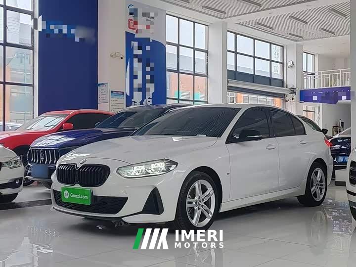 BMW 1 Series 120i M Sport Night Edition - автомобиль из Китая