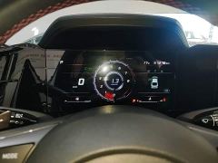 Hyundai Elantra 240TGDi DCT LUX Luxury Edition - фото 11