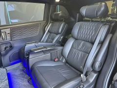 Honda Elysion 2.0L e:HEV Luxury Black Jazz Edition - photo 11