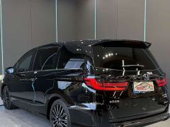 Honda Elysion 2.0L e:HEV Luxury Black Jazz Edition - photo 8