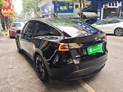 Tesla Model Y Rear-Wheel Drive - ფოტო 4
