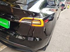 Tesla Model Y Rear-Wheel Drive - ფოტო 7