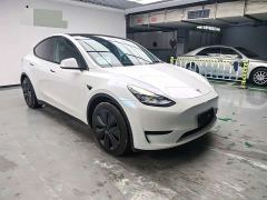 Tesla Model Y Rear-Wheel Drive - ფოტო 4