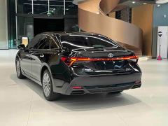 Toyota Camry Hybrid 2.0L Premium - фото 4