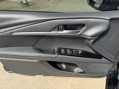 Toyota Camry Hybrid 2.0L HGVP Luxury - фото 12