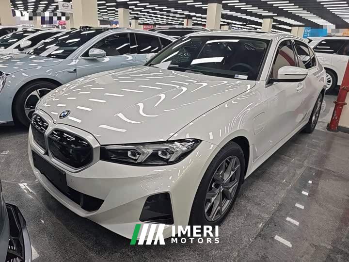 BMW i3 eDrive 35 L - car from China
