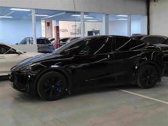 Tesla Model Y Rear-Wheel Drive - ფოტო 3