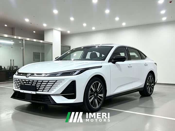 Changan Yiyong Fourth Generation 1.5T 500Bar Dynamic Enjoyment Edition - автомобиль из Китая