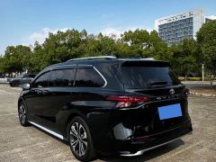 Toyota Grevias 2.5L Hybrid Premium VIP Edition - photo 4