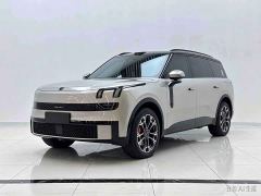 Lynk & Co 900 2.0T Ultra 6-Seater - фото 1