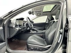 Hyundai Elantra 1.5L CVT TOP Premier Edition - фото 2