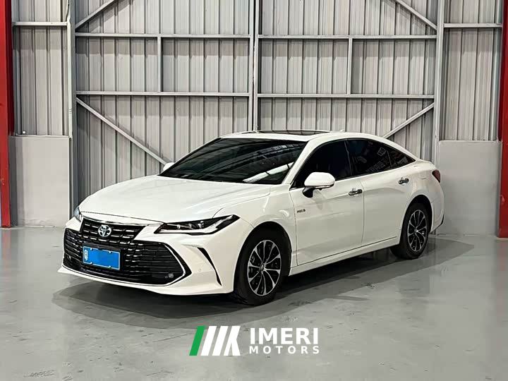 Toyota Avalon Hybrid 2.5L Luxury - автомобиль из Китая