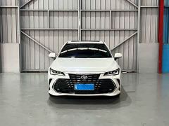 Toyota Avalon Hybrid 2.5L Luxury - фото 2