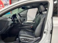 Toyota Avalon Hybrid 2.5L Luxury - фото 4