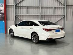 Toyota Avalon Hybrid 2.5L Luxury - фото 9