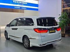 Honda Odyssey 2.0L e:HEV Luxury - фото 9