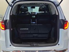 Honda Odyssey 2.0L e:HEV Luxury - фото 13