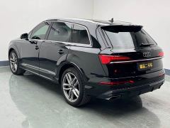 Audi Q7 55 TFSI quattro S line Sport - фото 6