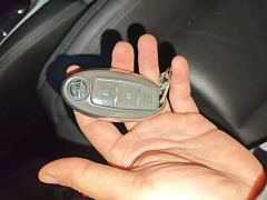Nissan Qashqai 2.0L FWD Smart Connect Comfort Edition - фото 8