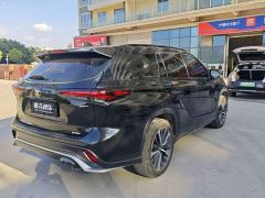 Toyota Crown Venza 2.5L HEV AWD Luxury - ფოტო 9