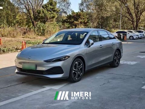 2024 SAIC MG D7 DMH 125km Premier Edition - автомобиль из Китая