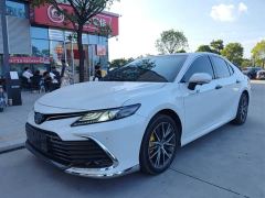 Toyota Camry Hybrid Luxury - фото 1