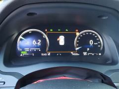 Toyota Camry Hybrid Luxury - фото 4
