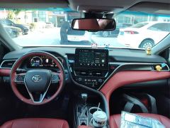 Toyota Camry Hybrid Luxury - фото 6