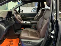Toyota Sienna 2.5L Hybrid Platinum Edition - ფოტო 4