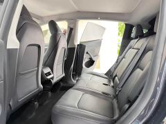 Tesla Model Y Rear-Wheel Drive - ფოტო 6