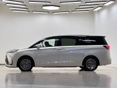 Buick GL8 New Energy Lusang Respect Edition - фото 4