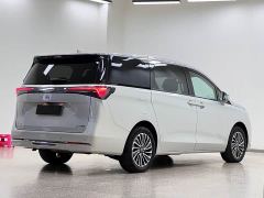 Buick GL8 New Energy Lusang Respect Edition - фото 7