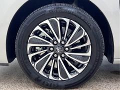 Buick GL8 New Energy Lusang Respect Edition - фото 9