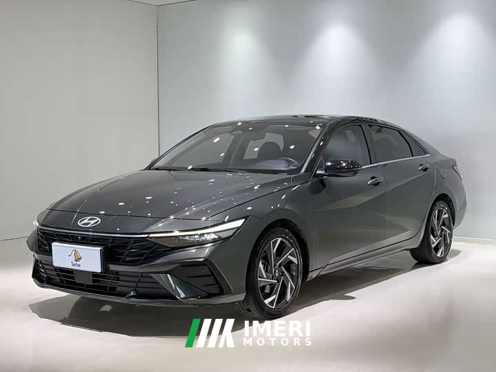 Hyundai Elantra 1.5L CVT TOP Premier Edition - автомобиль из Китая