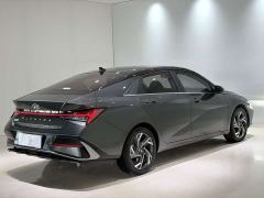 Hyundai Elantra 1.5L CVT TOP Premier Edition - фото 4