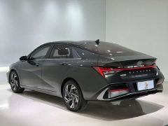Hyundai Elantra 1.5L CVT TOP Premier Edition - фото 6