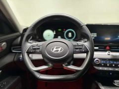 Hyundai Elantra 1.5L CVT TOP Premier Edition - фото 9