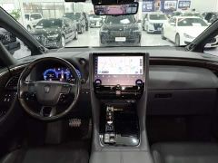 Toyota Vellfire Crown Hybrid 2.5L Premium Edition - ფოტო 13