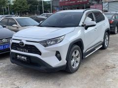 Toyota RAV4 2.0L CVT FWD Urban Edition - фото 1
