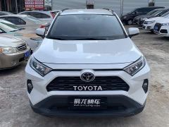 Toyota RAV4 2.0L CVT FWD Urban Edition - фото 2