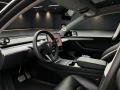 Tesla Model Y Rear-Wheel Drive - ფოტო 4