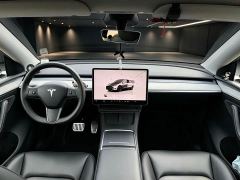 Tesla Model Y Rear-Wheel Drive - ფოტო 5