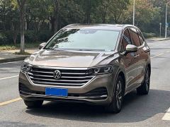Volkswagen Viloran 380TSI Edition - photo 1