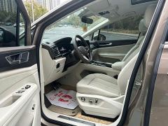 Volkswagen Viloran 380TSI Edition - photo 7
