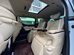 Toyota Alphard Hybrid 2.5L Premium Edition - ფოტო 11