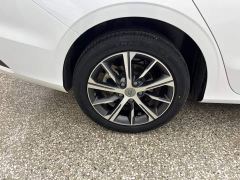 Geely Emgrand 4th Generation 1.5L CVT Luxury - ფოტო 11